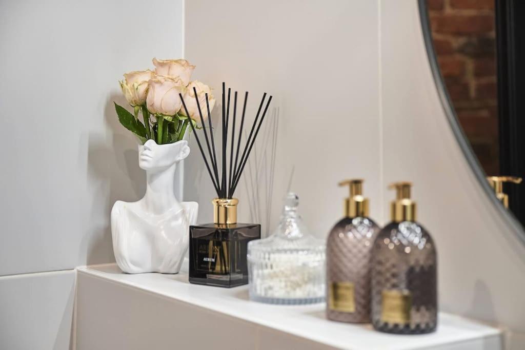 Urban-Glam City Centre Studio With A Gym And Terrace Tallinn Ngoại thất bức ảnh