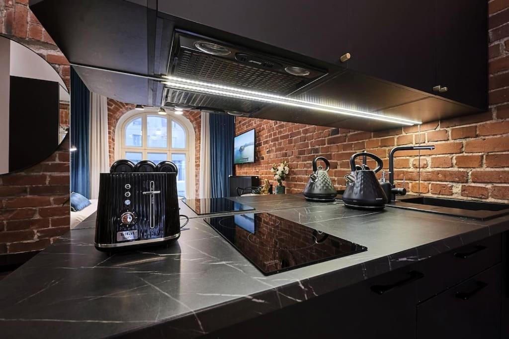 Urban-Glam City Centre Studio With A Gym And Terrace Tallinn Ngoại thất bức ảnh