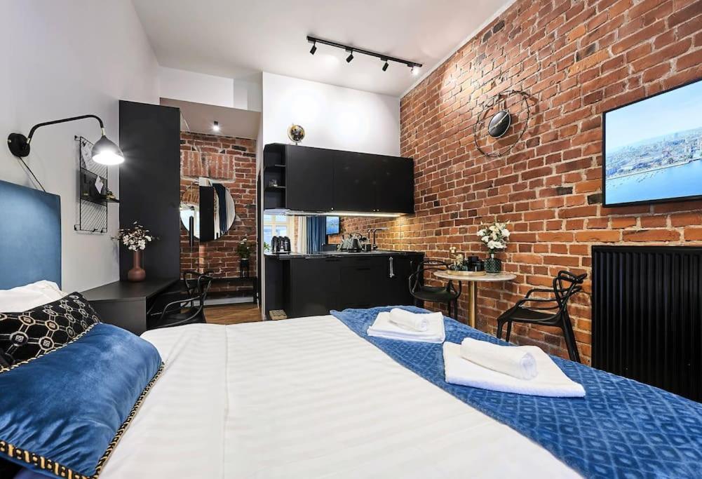 Urban-Glam City Centre Studio With A Gym And Terrace Tallinn Ngoại thất bức ảnh