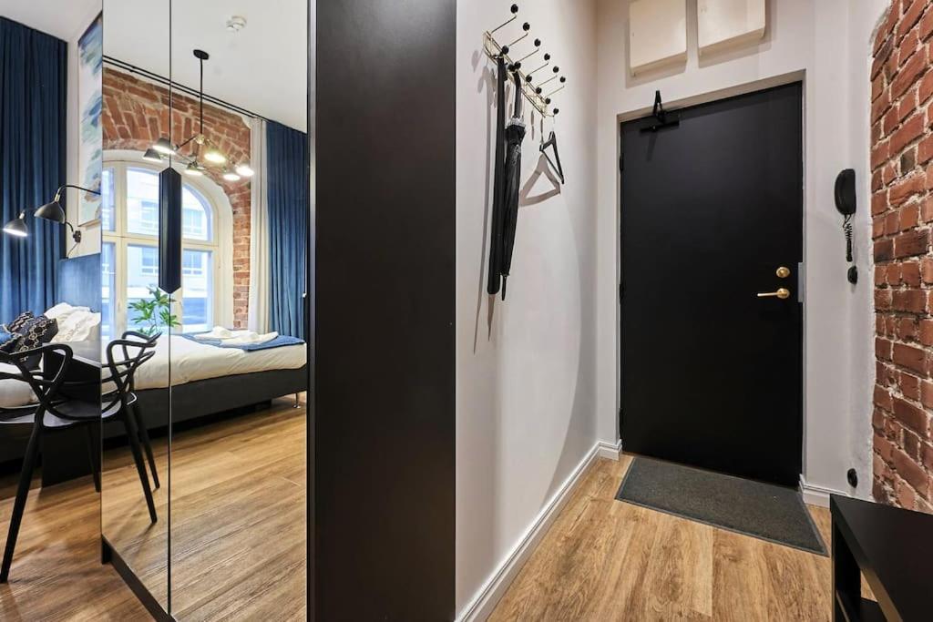 Urban-Glam City Centre Studio With A Gym And Terrace Tallinn Ngoại thất bức ảnh